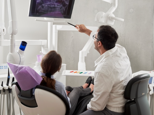 Important Factors To Consider Before Hiring The Dentists Services