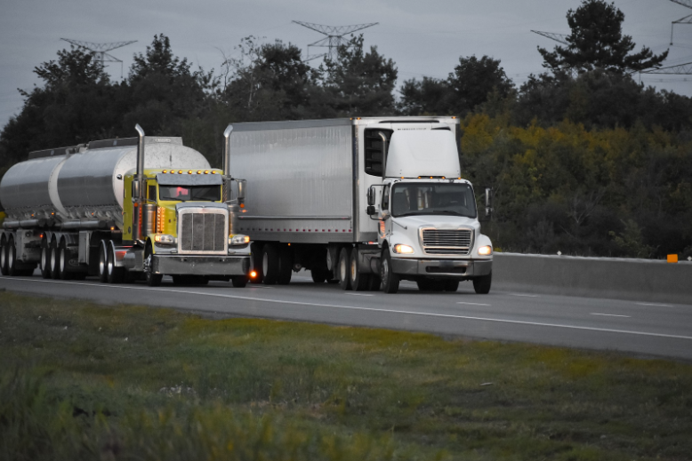 How to Choose the Right Tanker Trailer for Your Business?